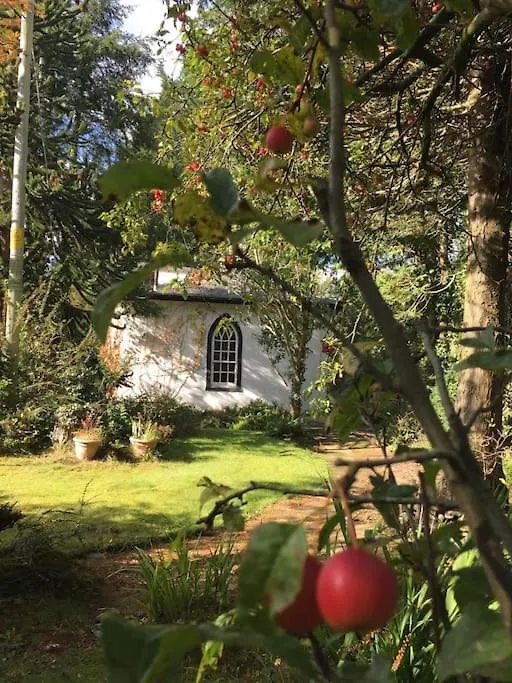 Holly Cottage. Romantic Getaway. Tourist Base. Harker Holiday home