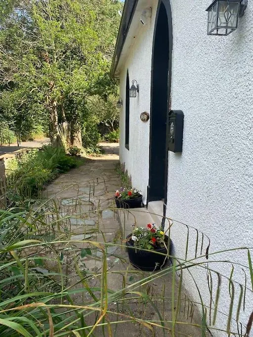 Holly Cottage. Romantic Getaway. Tourist Base. Harker